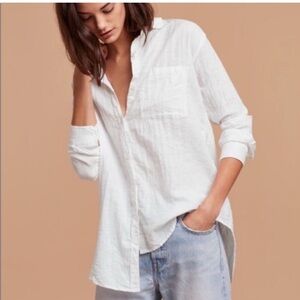 Aritizia Community linen button down